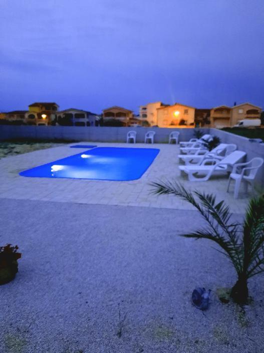Penzion U Kapitana Apartment Vir Ngoại thất bức ảnh