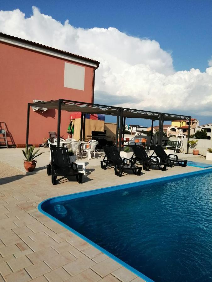 Penzion U Kapitana Apartment Vir Ngoại thất bức ảnh